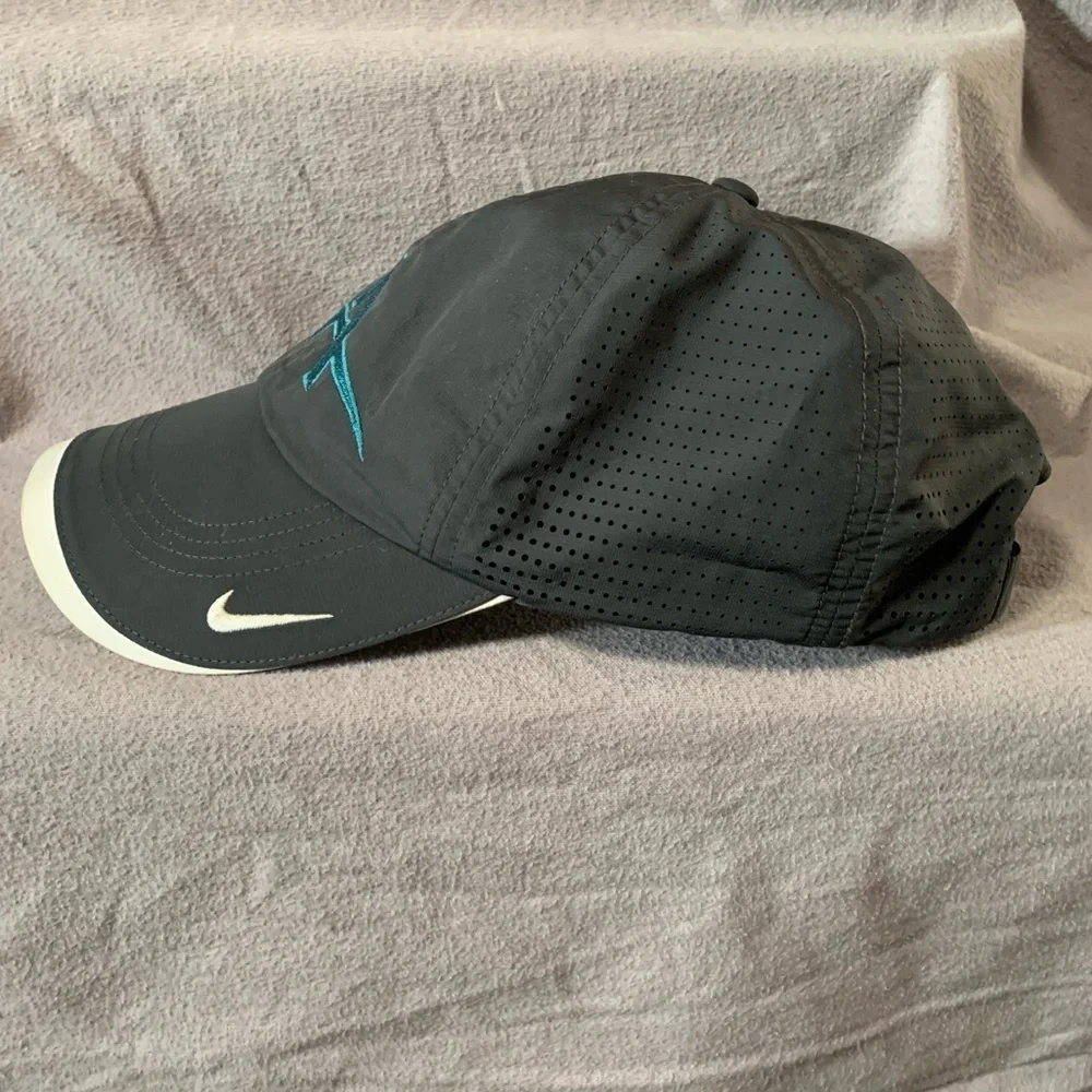 Nike Golf Hat Vented Gray Adjustable‎ with blue Nike Check